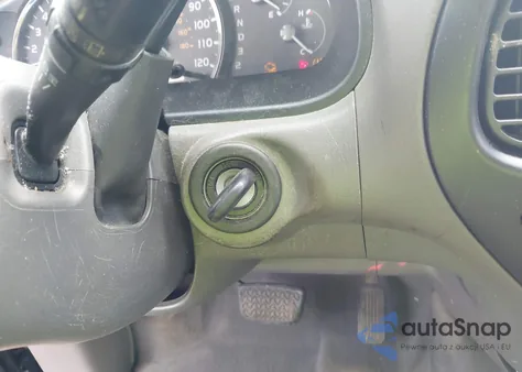 2005 Toyota Sequoia Sr5 V8 from USA, damaged, VIN 5TDBT44A35S248340